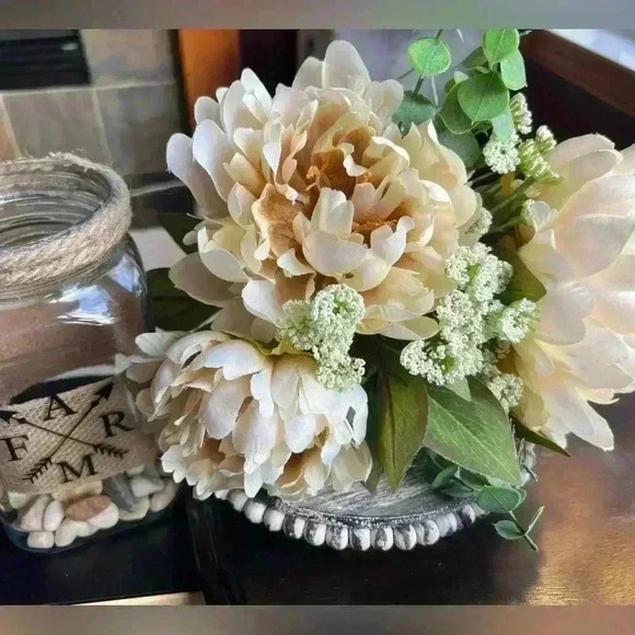NEW Southern Style Centerpiece - Farmhouse Faux Floral Arrangement - So pretty! - Picture 6 of 15